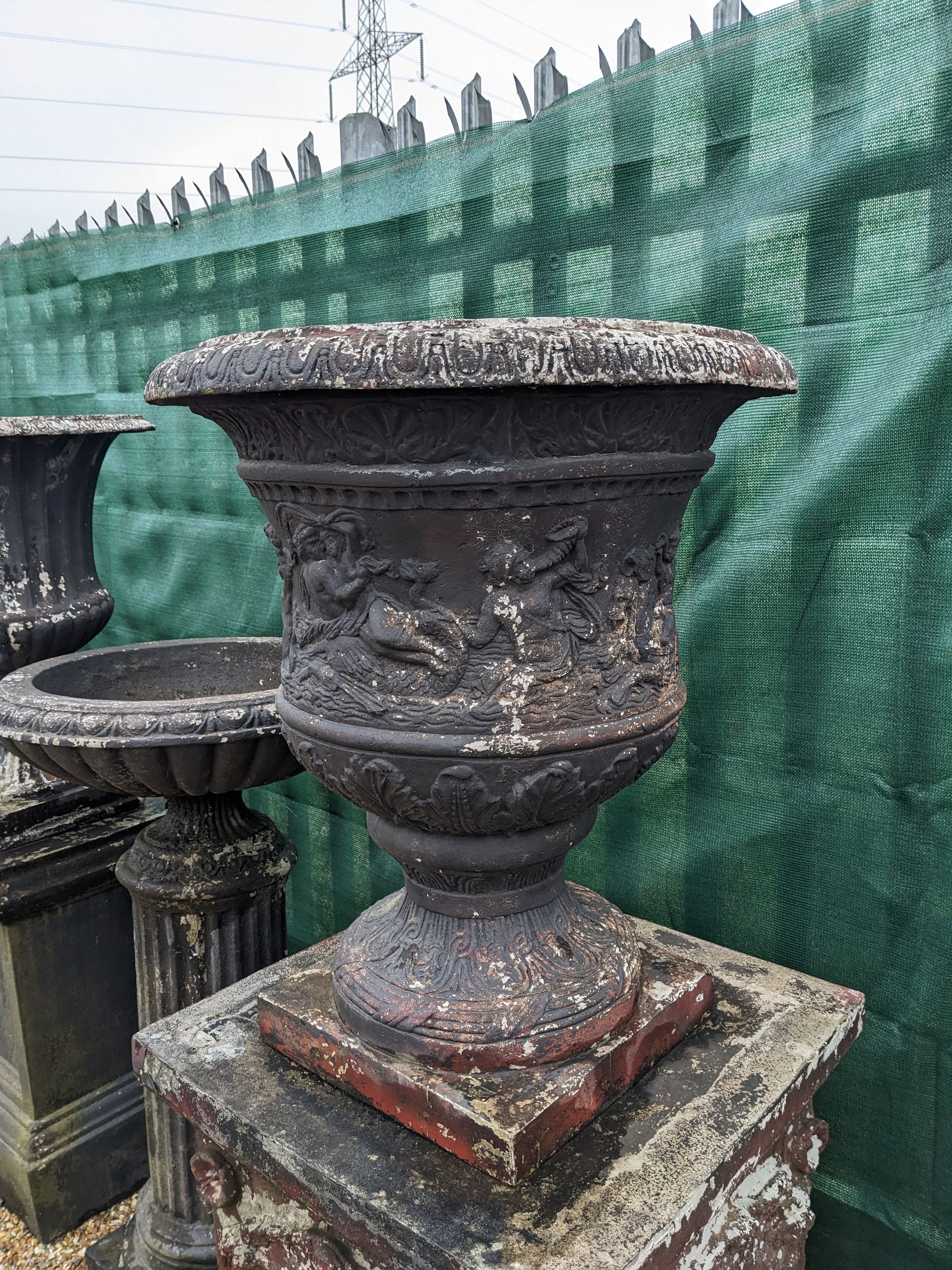 spartan vase tub urn planter stone garden statue