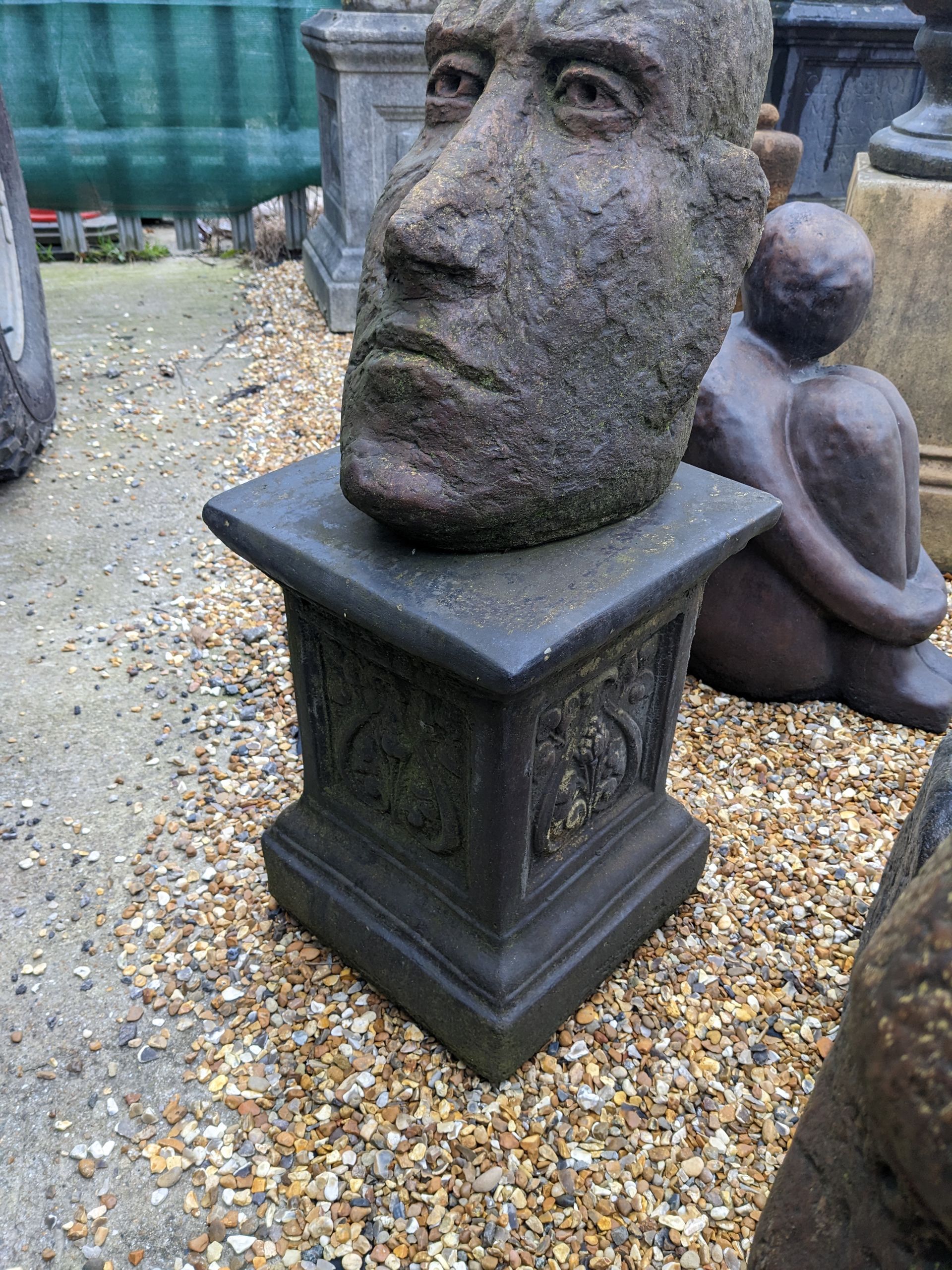 plinth pedestal stand stone garden statue