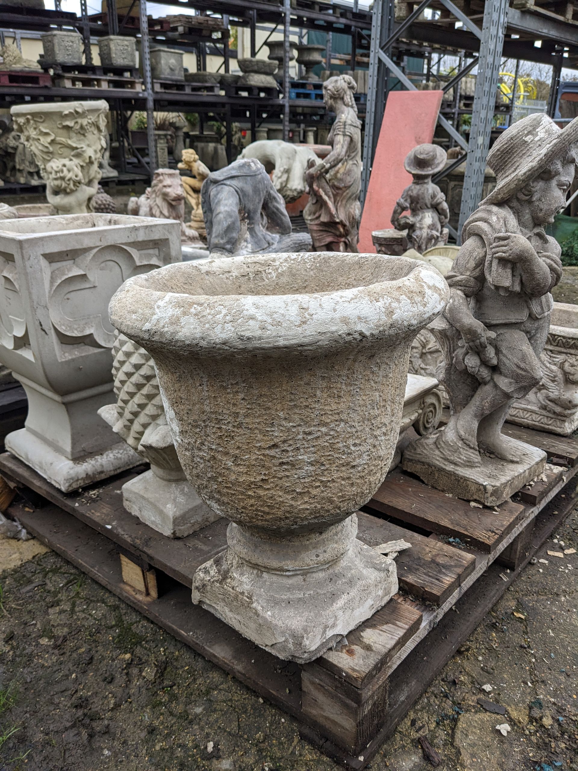 rustic vase tub urn planter stone garden statue