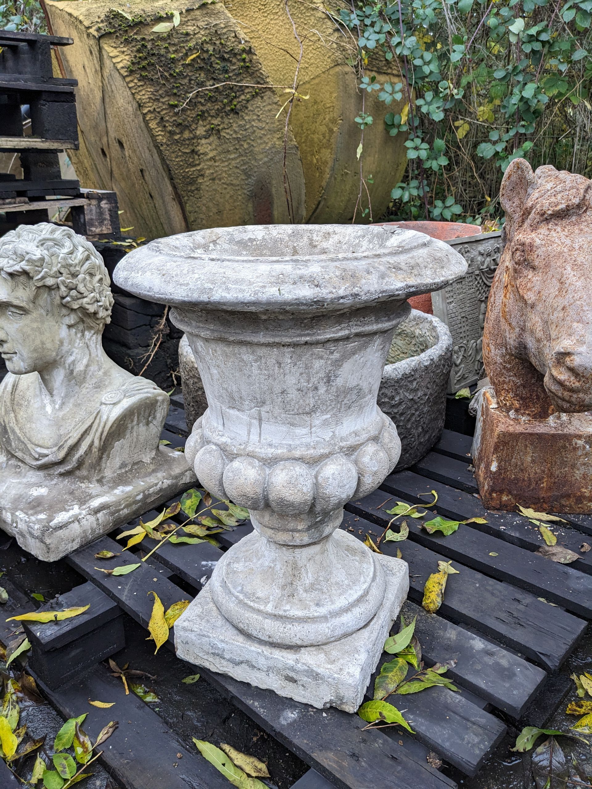 persian vase tub pot urn stone garden statue