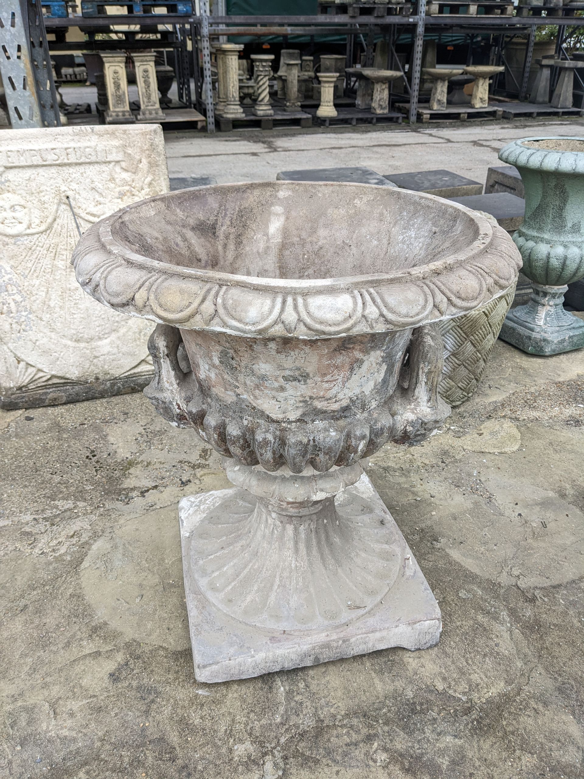 arundel vase tub pot urn stone garden statue