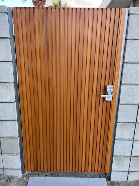 Custom walkway gate