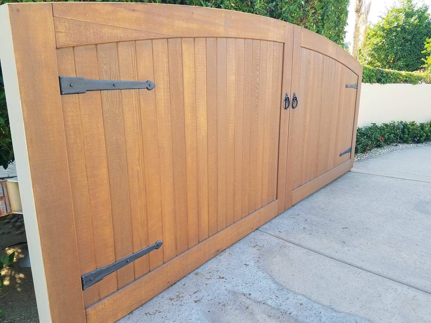 Gate