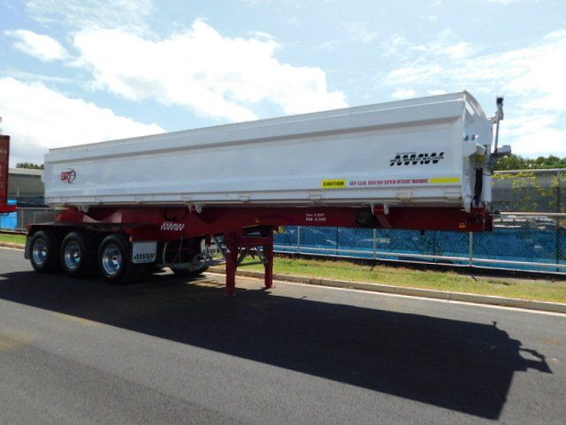 Howard Porter Semi Tipper — Areoglen, QLD — Barron River Towing