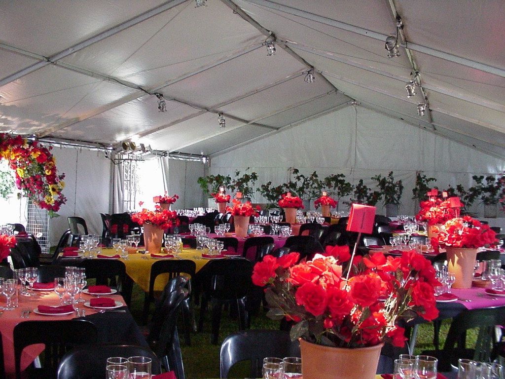 10m Hoecker Marquee Structure
White Roofs, Clear Walls
Integrated Timber Floor
Clear Span Structure