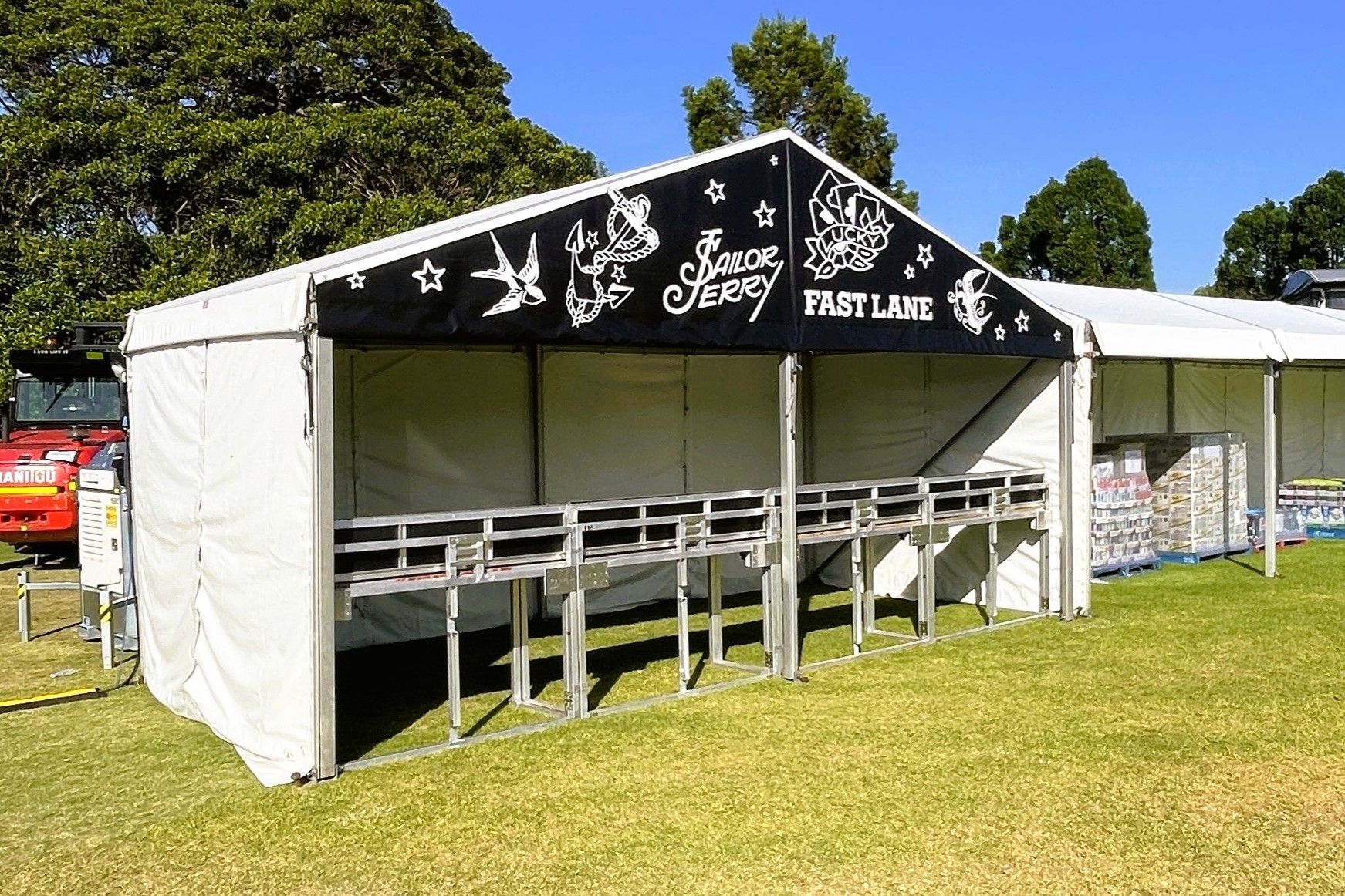 6m Hoecker Marquee Structure
Bar with Custom Gable