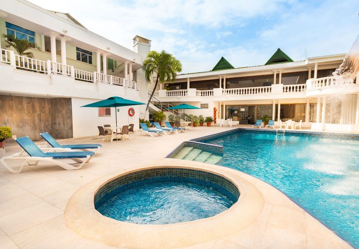 piscina hotel americas