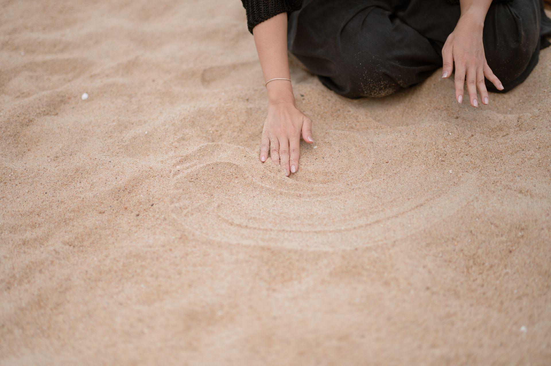 A calm wellness-inspired image showing mental clarity and letting go of unnecessary thoughts.