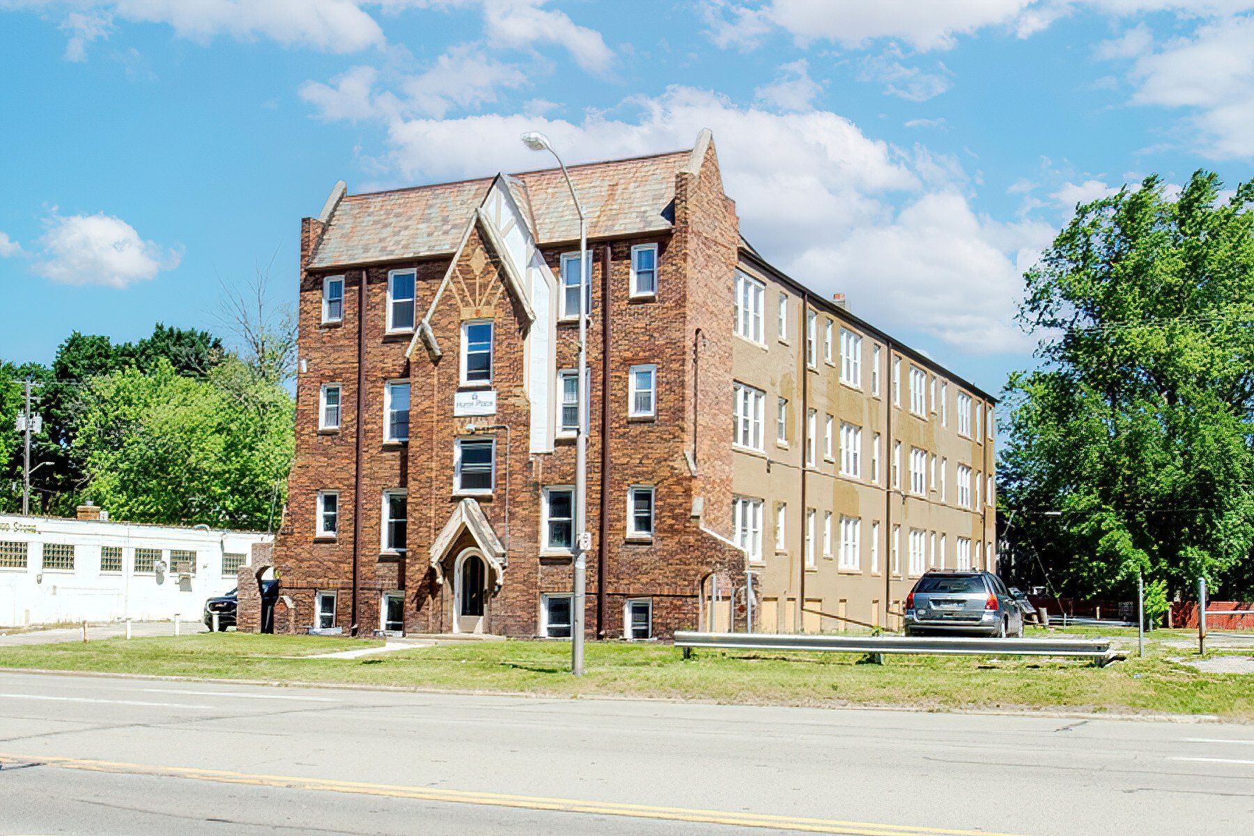 574 w huron