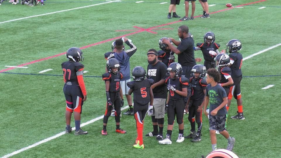 bowie bulldogs football team at the field