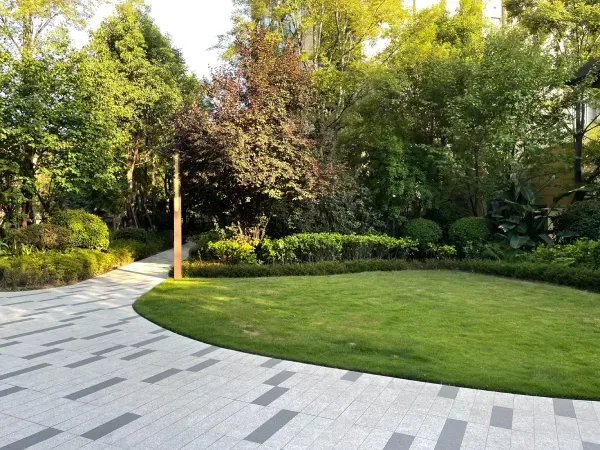 Lawn care company serving Brooklyn, New York