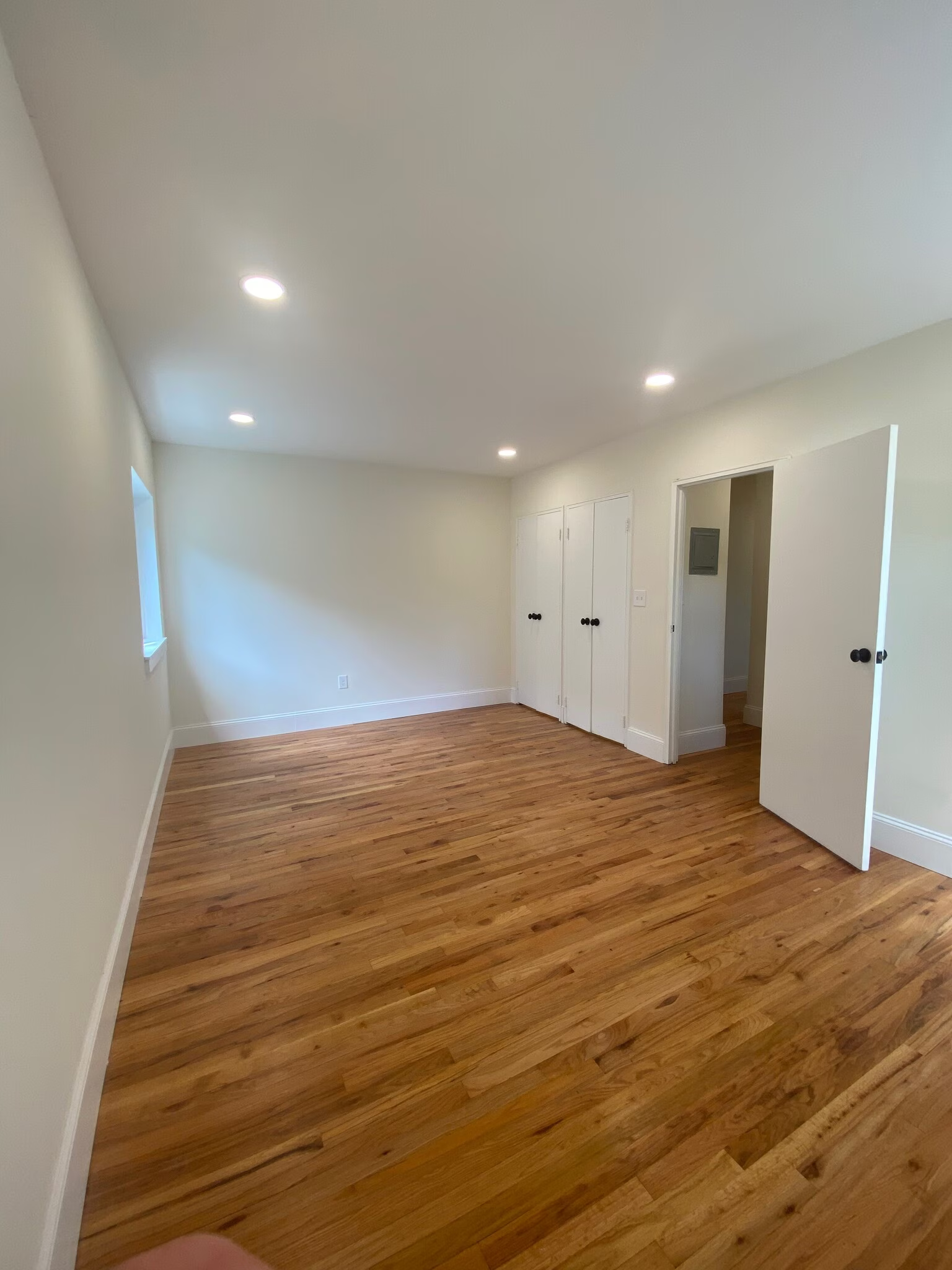 2 Bedroom for Rent in South Orange, near Seton Hall with lots of Closet space