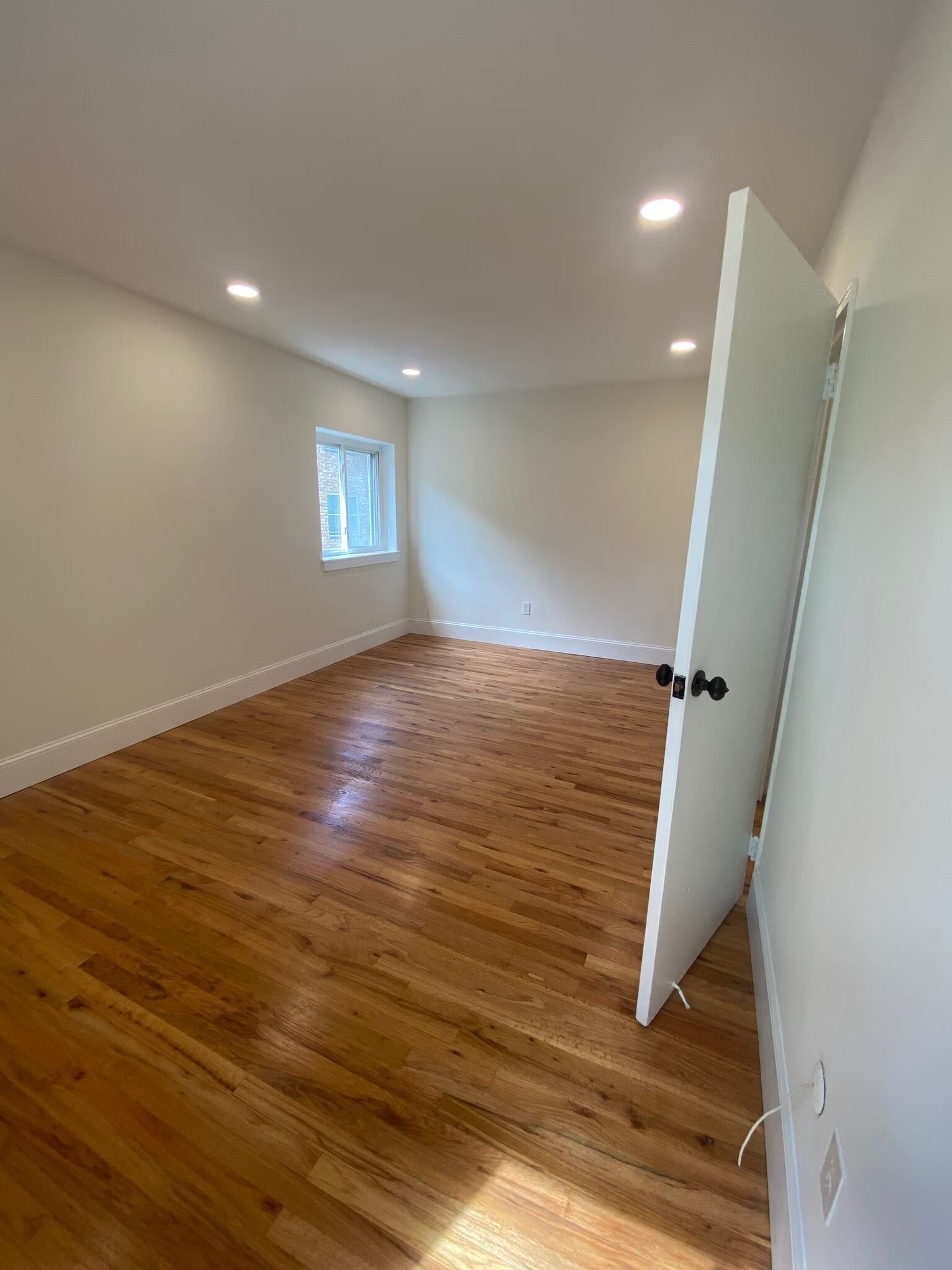 2 Bedroom for Rent in South Orange, near Seton Hall with lots of Closet space