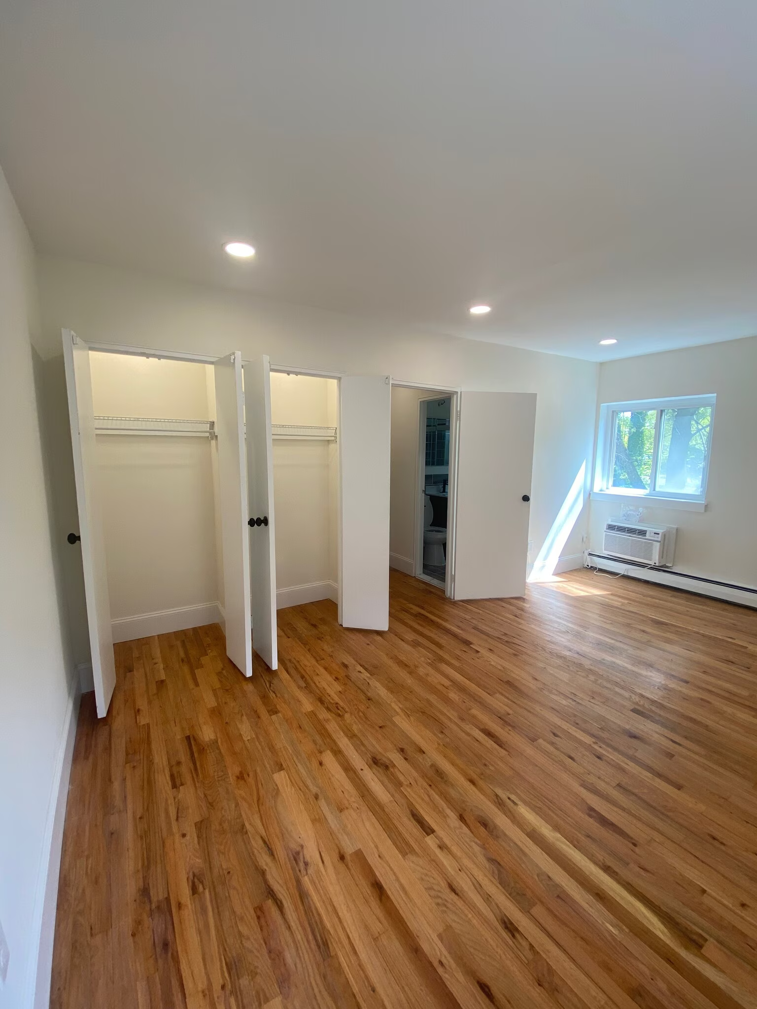 2 Bedroom for Rent in South Orange, near Seton Hall with lots of Closet space