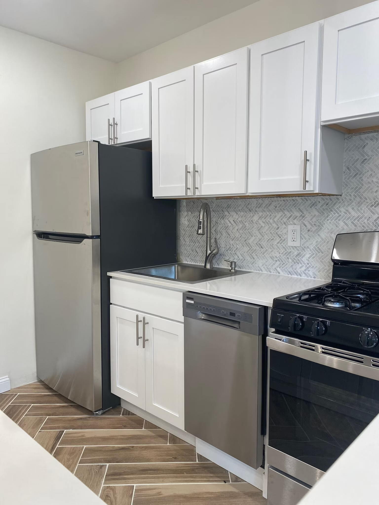 2 Bedroom for Rent in South Orange, near Seton Hall, Open kitchen with Stainless Steel appliances