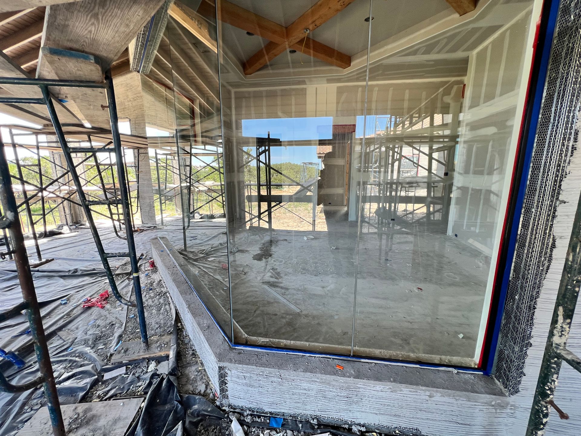 BUTTED GLASS WINDOWS
