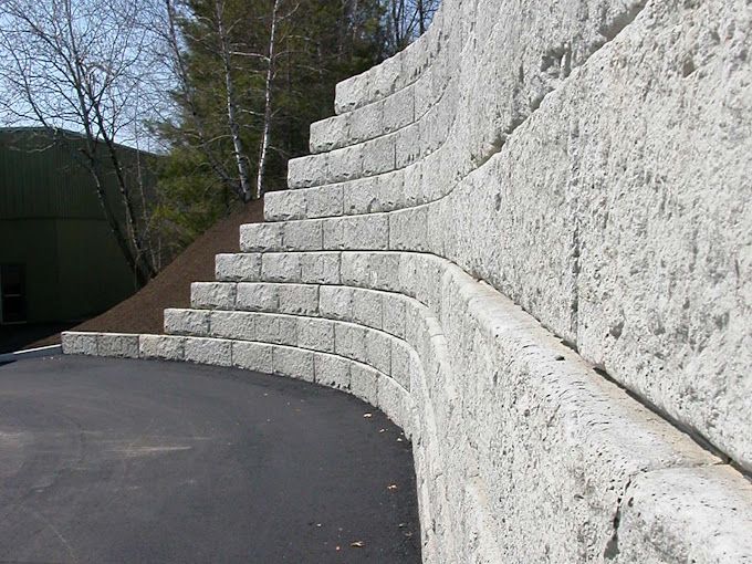 Curved Brick Wall — Bridgeville, PA — MC Landscaping