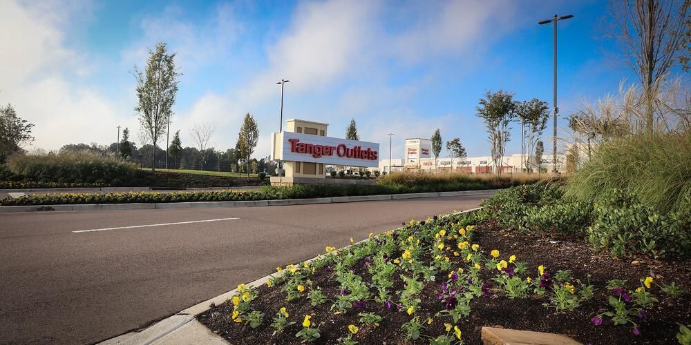 Tanger Outlets Landscaping — Bridgeville, PA — MC Landscaping