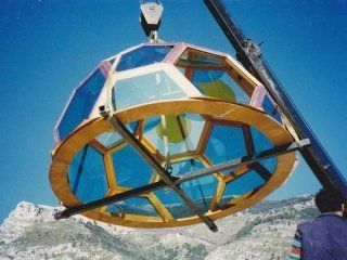 cupola in vetro e acciaio