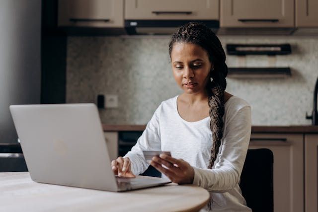 tenant paying their rent online