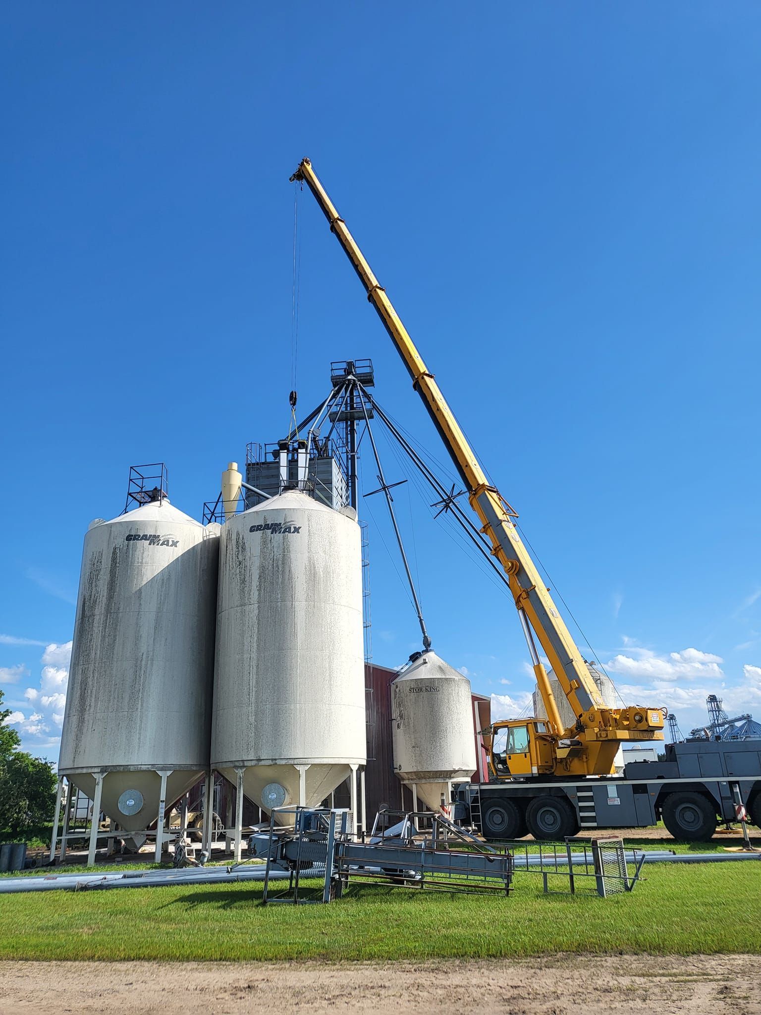 Crane Rentals in Menahga, MN