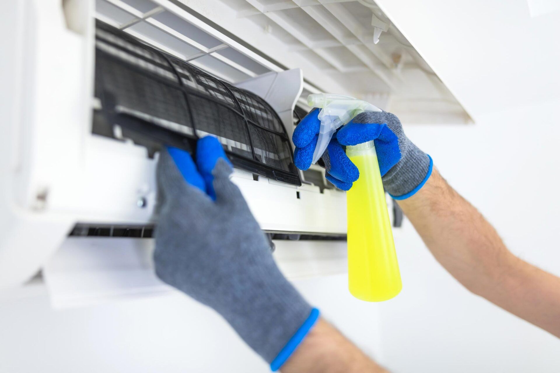 Airconditioner Cleaning — San Fernando, CA — A&R Cleaning Services LLC