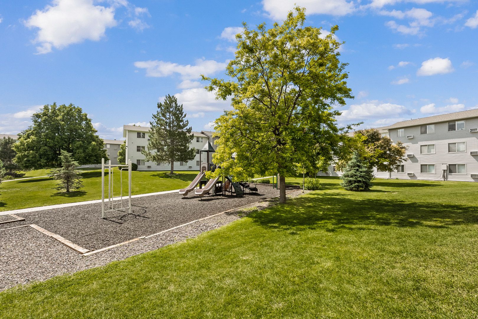 Fairview Apartments Near Downtown Aurora