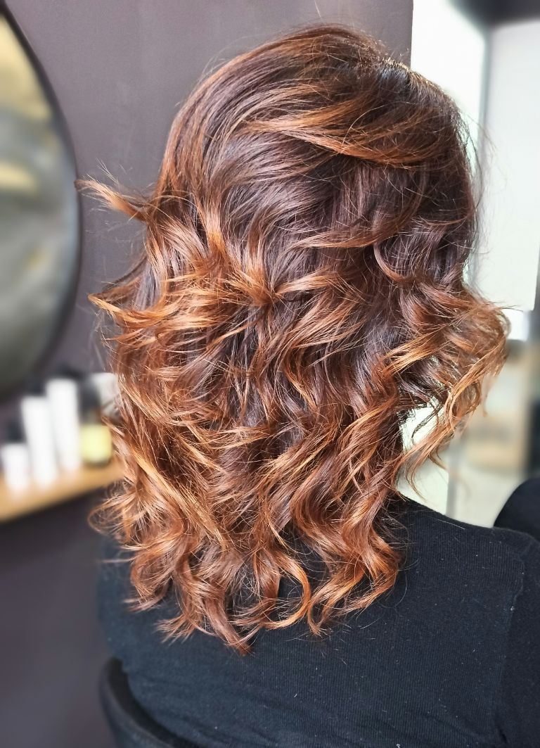 capelli medi mossi