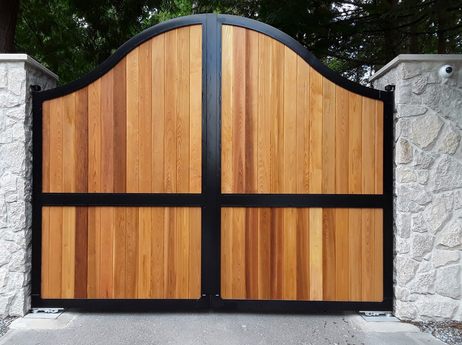 Fold residential gate