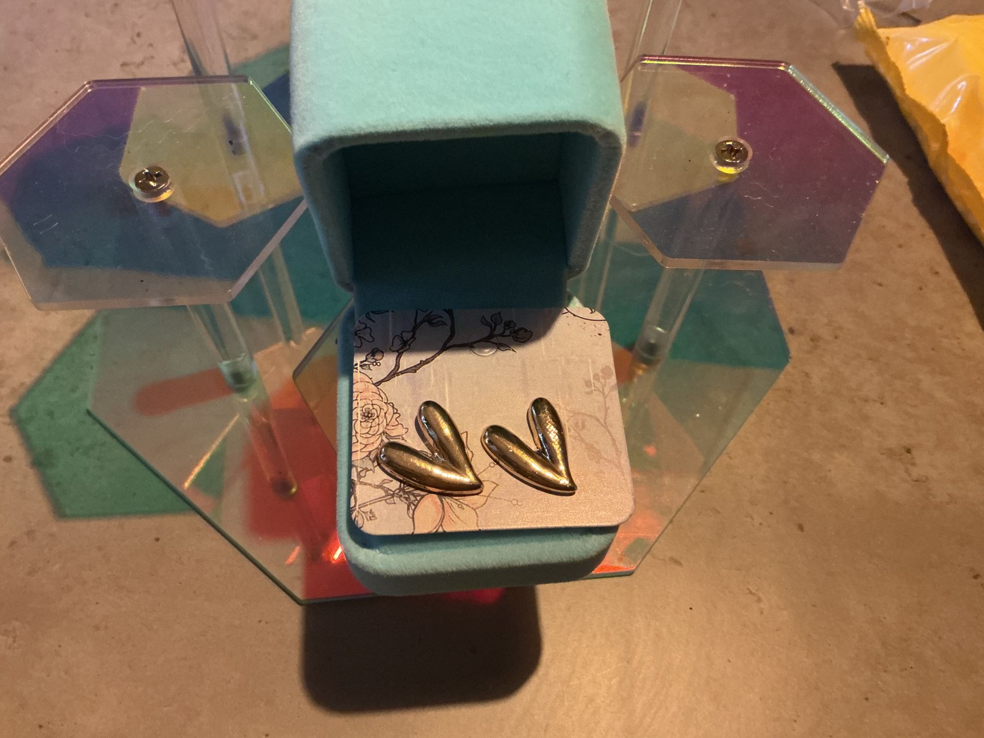 S17 Hart oorbellen goudkleur cadeauset