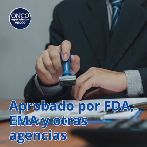 Suited person stamping documents with blue stamp; text reads “Aprobado por FDA, EMA y otras agencias”
