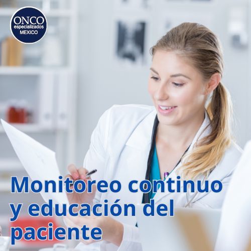 Profesora médica explicando indicaciones a paciente.
