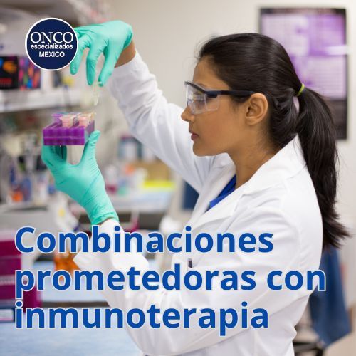 Científica manipulando tubos de ensayo en laboratorio.