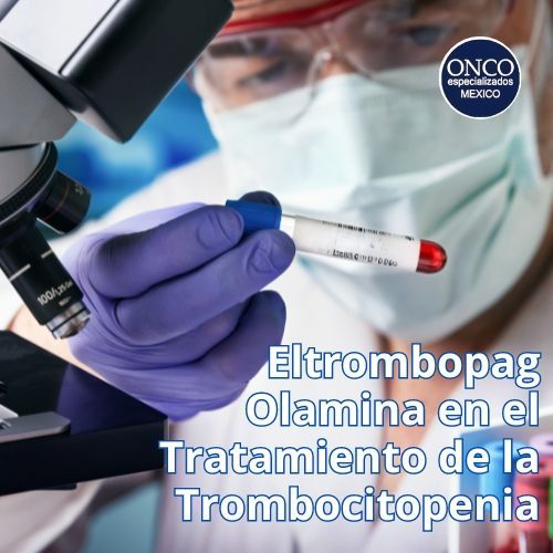 Un técnico de laboratorio sostiene un tubo con una muestra de sangre, con texto sobre eltrombopag y el tratamiento de la trombocitopenia.