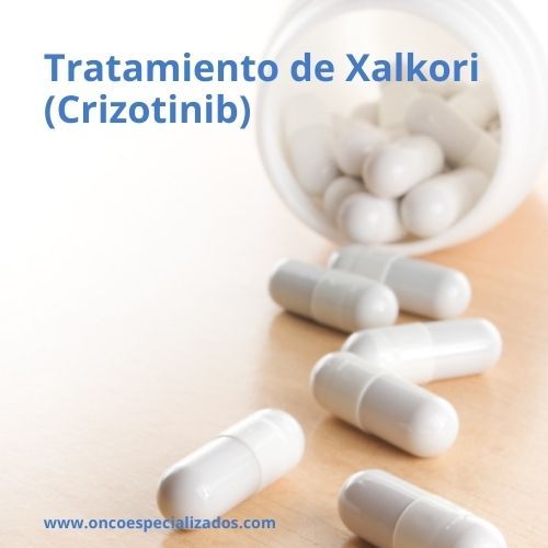 Cápsulas blancas de Xalkori (Crizotinib) junto a un frasco, con texto médico en español.