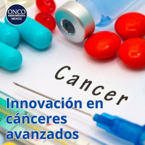 Cápsulas y jeringa sobre hoja con la palabra