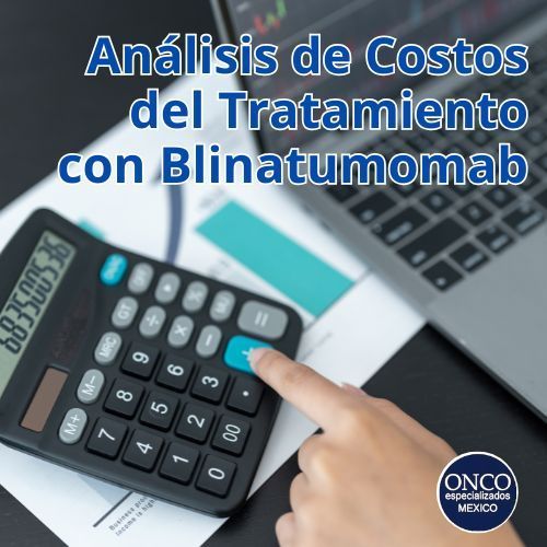 Calculadora y documentos financieros sobre costos médicos.