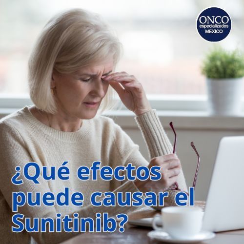 Mujer con dolor de cabeza en ambiente doméstico.
