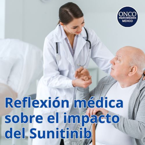 Médico hablando con paciente mayor en consulta.