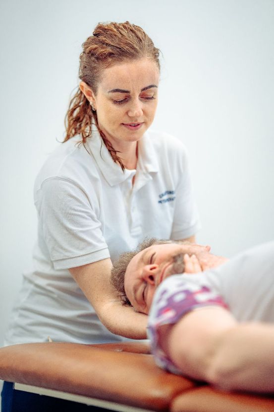 woman receiving physiotherapy in wickford essex