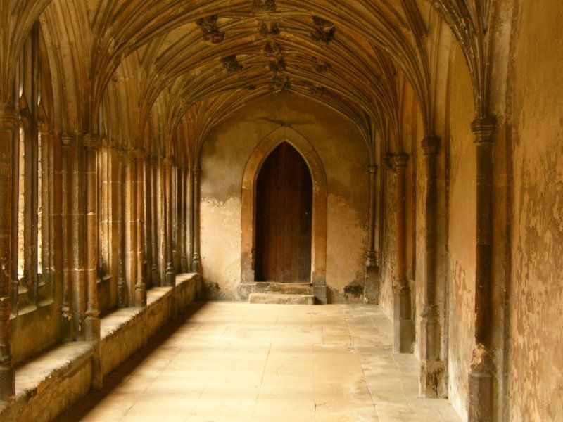 Lacock Abbey Cloitset