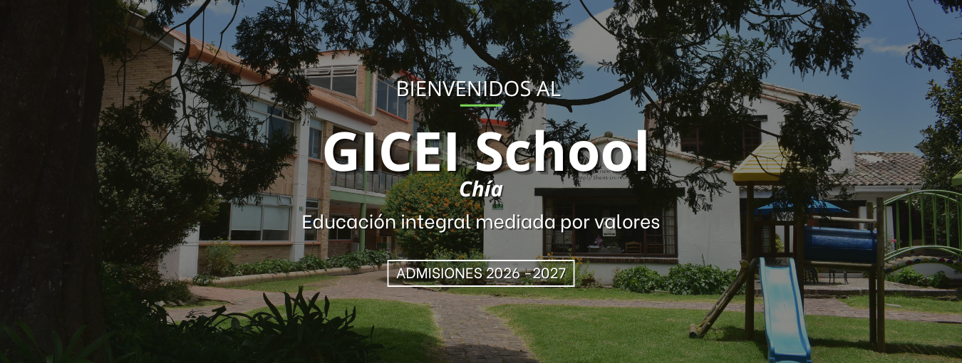 Letrero de la escuela GICEI afuera de un edificio con árboles y un sendero al frente.