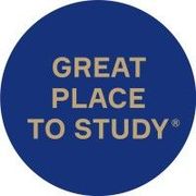 Logotipo de Great Place to Study en un círculo azul con texto color canela.