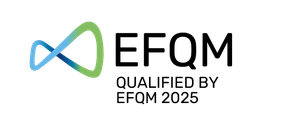 Logotipo de EFQM en negro, azul y verde con el texto “CALIFICADO POR EFQM 2025”