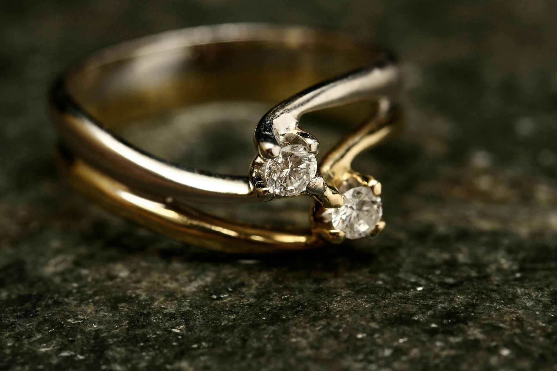 Two tone ring.