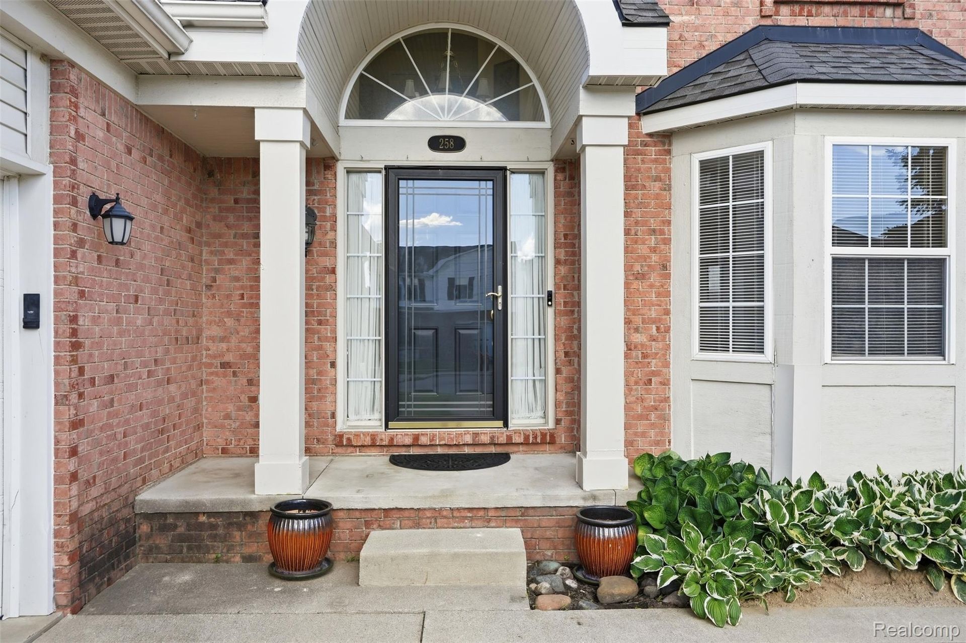 buy-luxury-homes-detroit-mi-c-miles-realty