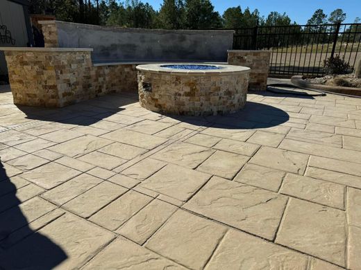 Retaining Wall Contractor Deltona FL