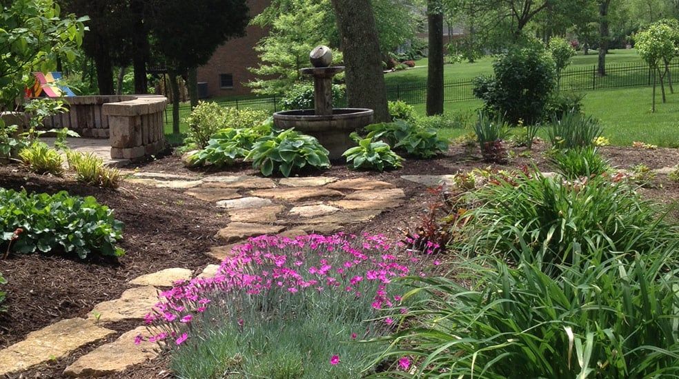 Front Yard Landscape — Chillicothe, OH — Arselli's
