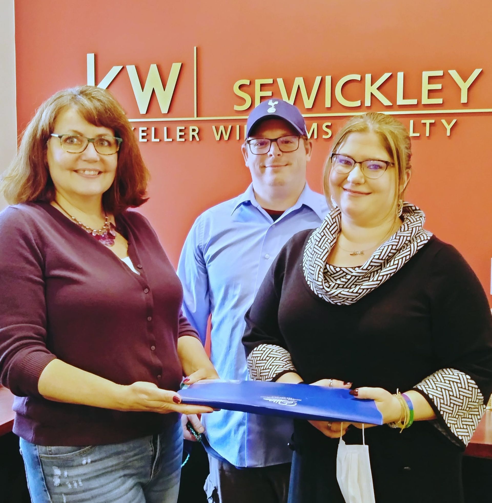 Happy First Time Buyers Lisa Kunkel Real Estate Pittsburgh, pa