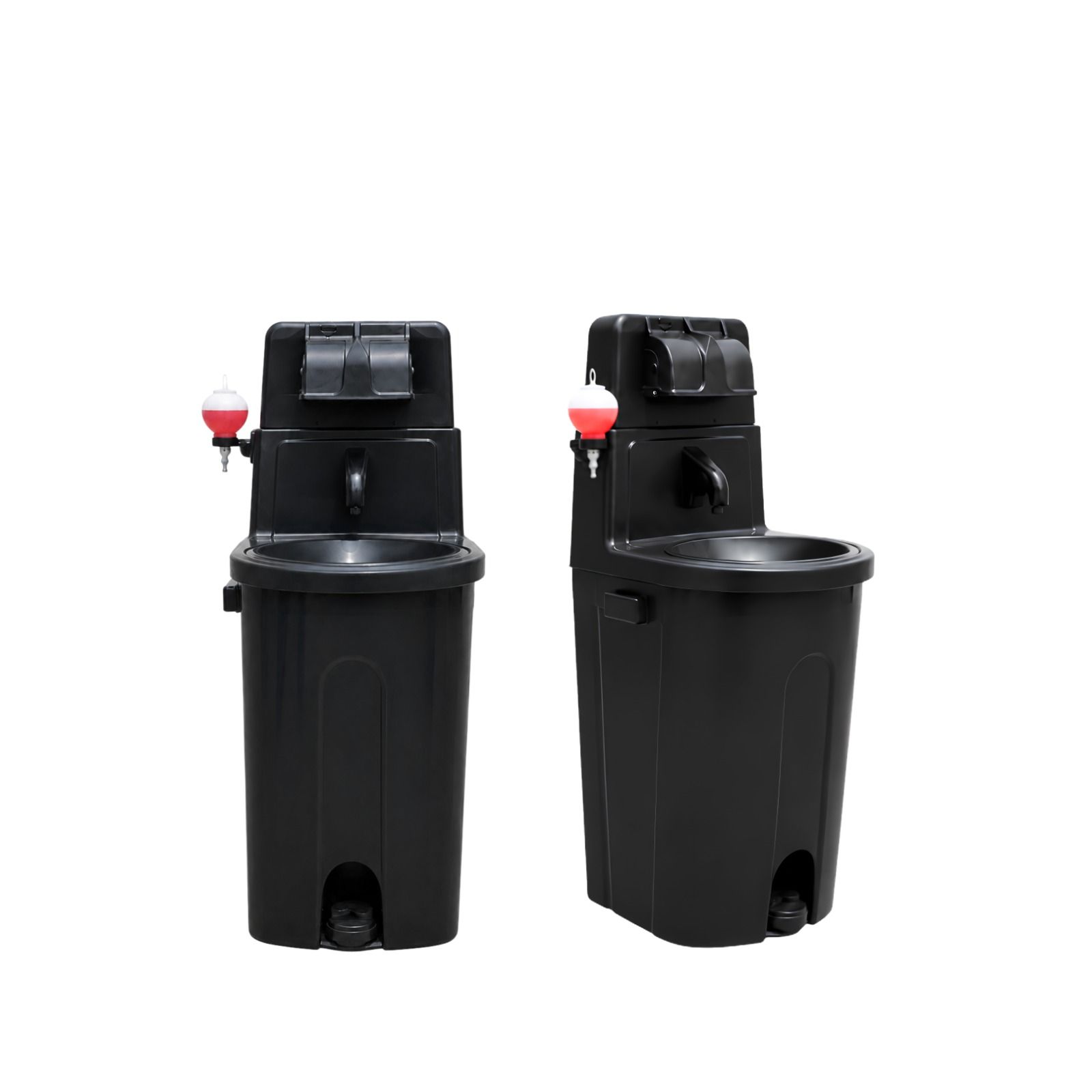 Dos patinetes eléctricos negros con detalles rojos sobre un fondo blanco.